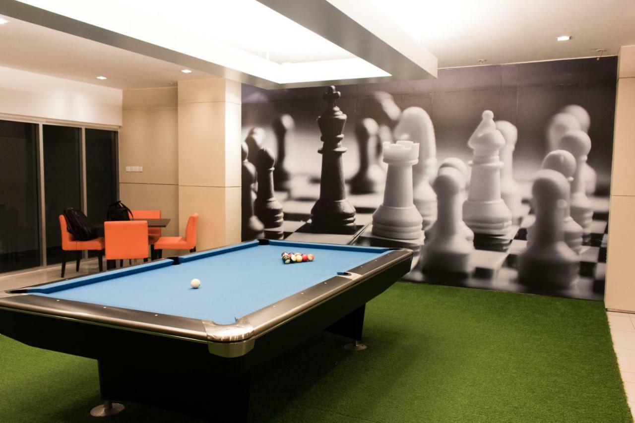 Ashton Meridin Suites نوساجايا المظهر الخارجي الصورة