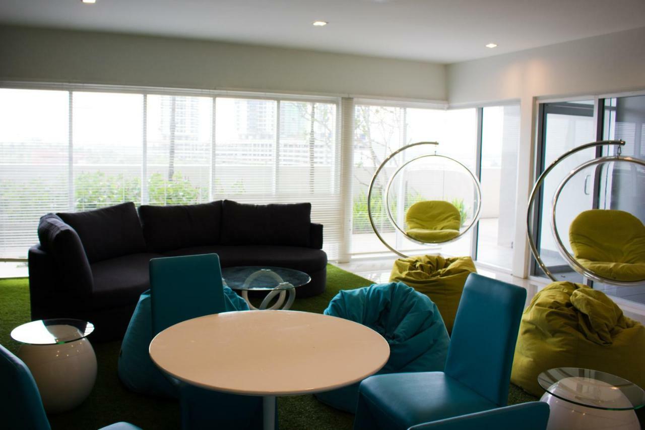 Ashton Meridin Suites نوساجايا المظهر الخارجي الصورة